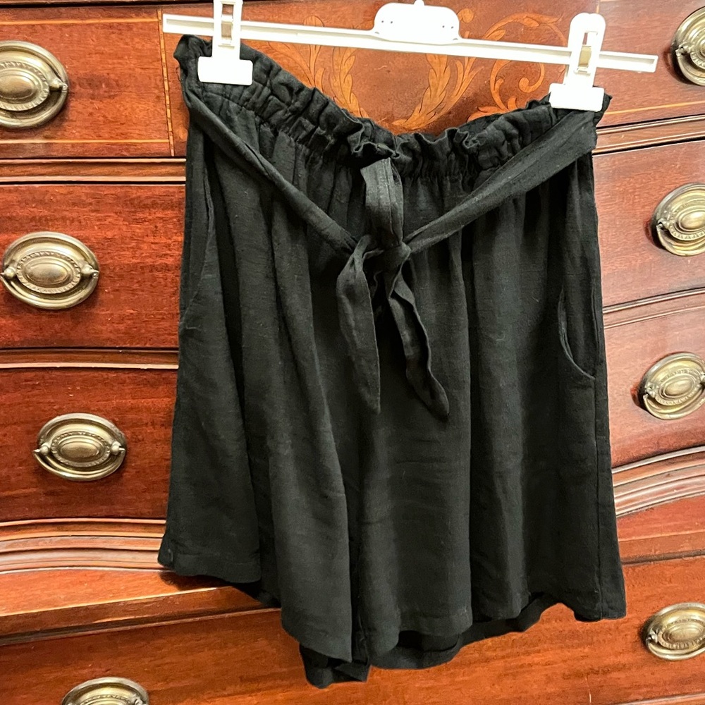 Linen Shorts - Picture 3 of 8